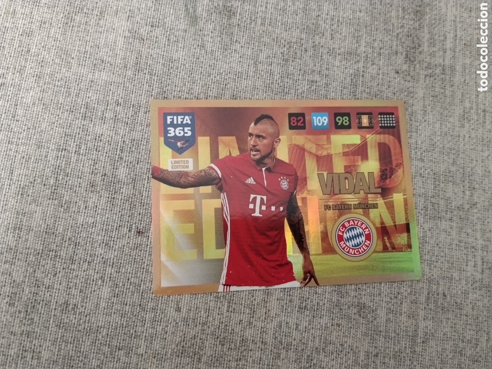 Cartes &agrave; collectionner de Football: ADRENALYN FIFA 365 ( A&Ntilde;O 2016 ) EDICION LIMITADA / LIMITED EDITION VIDAL- BAYERN DE MUNICH