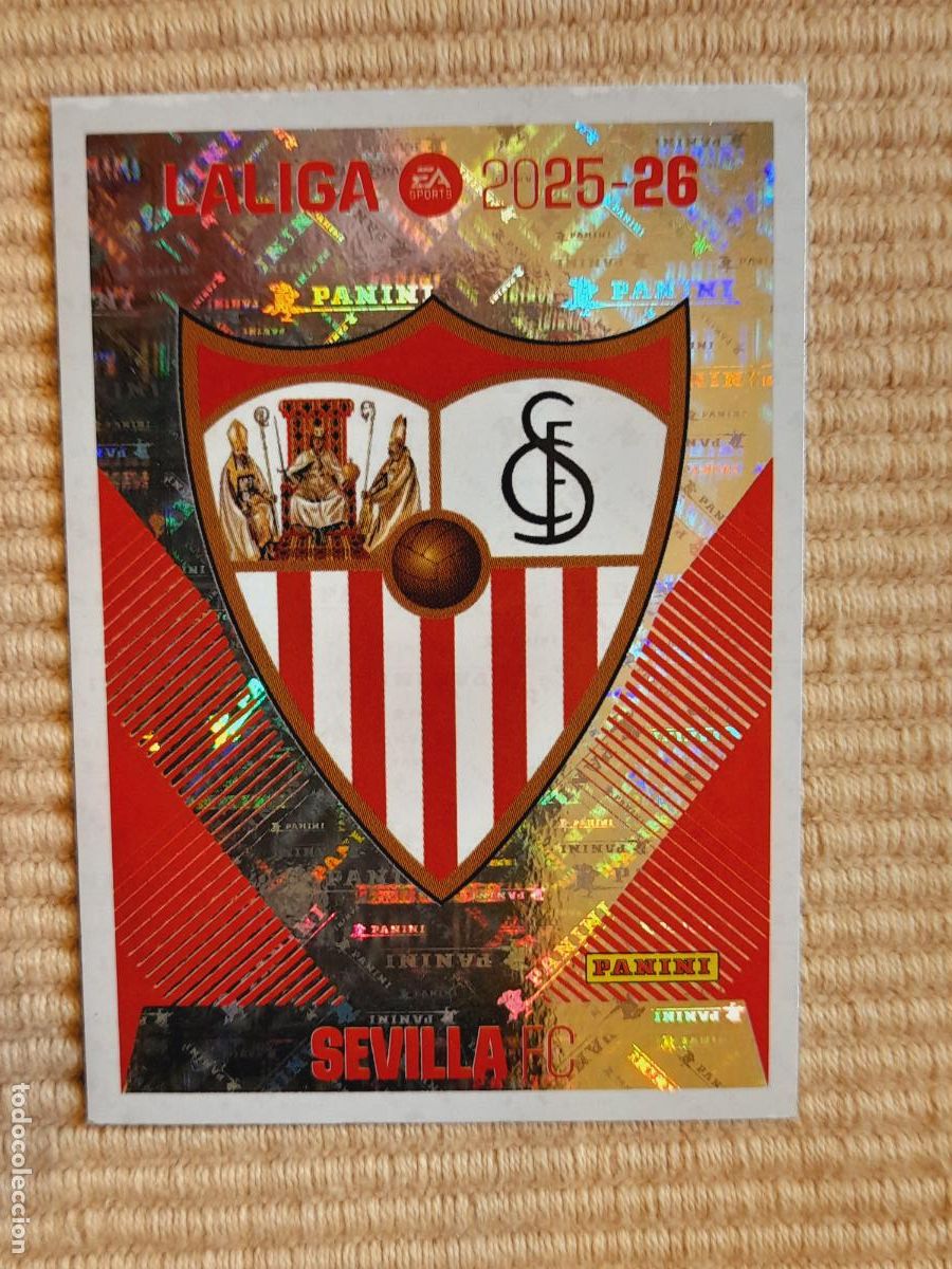 Cromos de f&uacute;tbol: CROMO 1 ESCUDO SEVILLA FC LIGA 25-26 2025 2026 ALBUM ESTE
