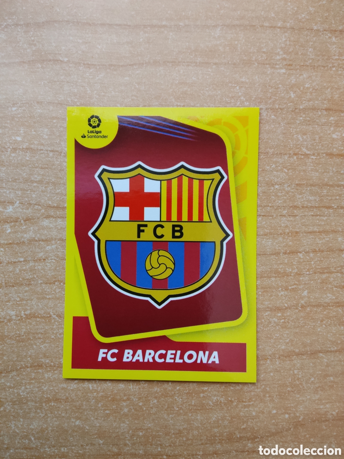 Cromos de f&uacute;tbol: 1 ESCUDO BARCELONA LIGA ESTE 2021 2022