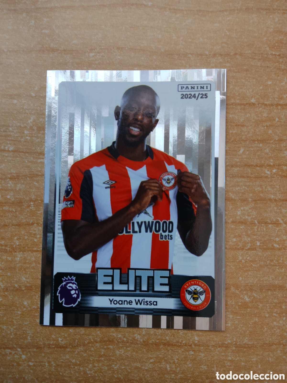 Fu&szlig;ball-Sticker: 133 YOANE WISSA ELITE BRENTFORD PREMIER LEAGUE 2024 2025