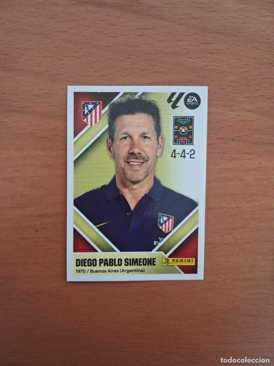 Cromos de f&uacute;tbol: Ediciones Este 2026 2027 26 27 Atletico de Madrid 2 Entrenador Diego Pablo Simeone