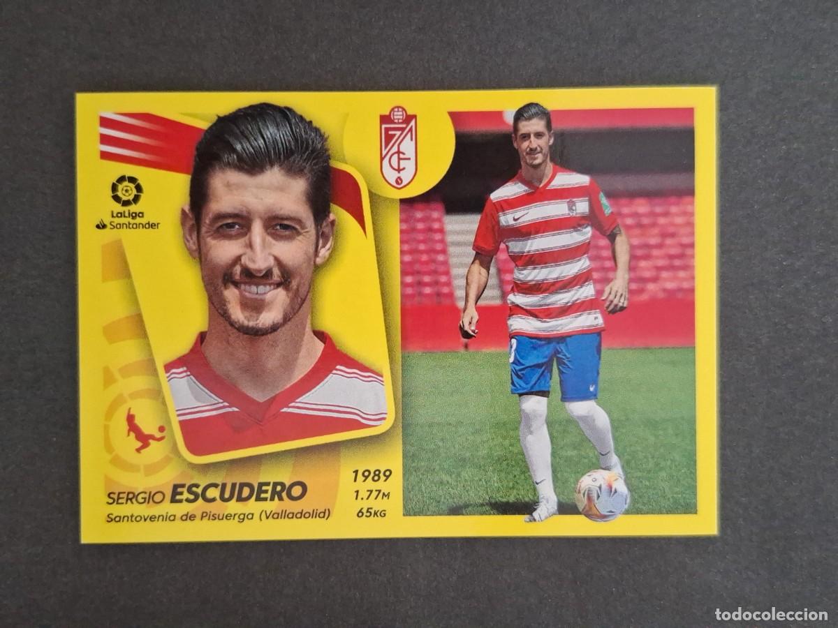 Figurine di Calcio: L2 ESCUDERO GRANADA C. F. FICHAJE 32 BIS LIGA ESTE 2021 2022 21 22 NUNCA PEGADO SIN PEGAR