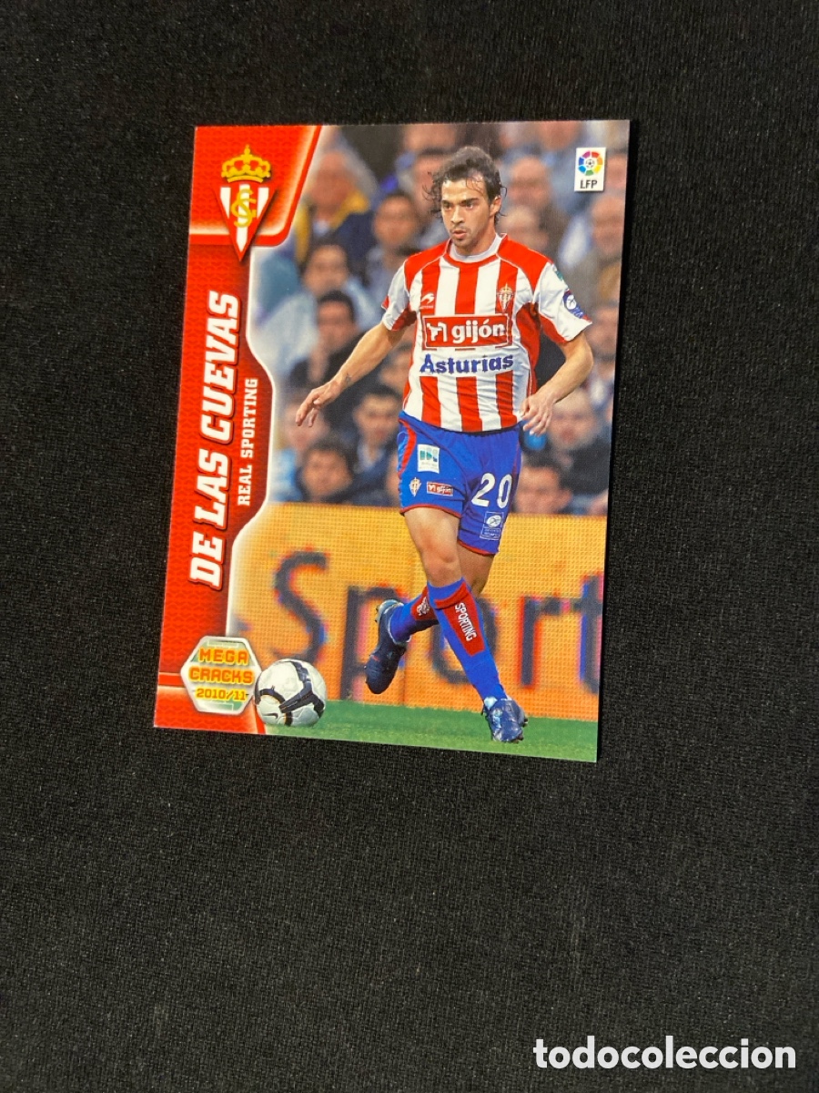 Figurine di Calcio: DE LAS CUEVAS 300 (SPORTING GIJ&Oacute;N) PANINI MEGACRACKS 2010-2011 10 11 CROMO CARTA M-6