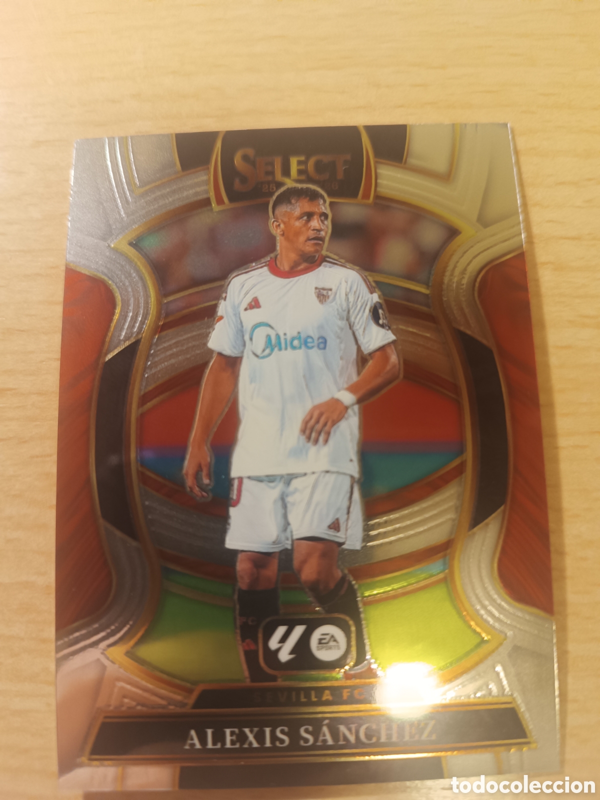 Cromos de f&uacute;tbol: 83 ALEXIS S&Aacute;NCHEZ SEVILLA SELECT LA LIGA 2025 2026 PANINI 25 26