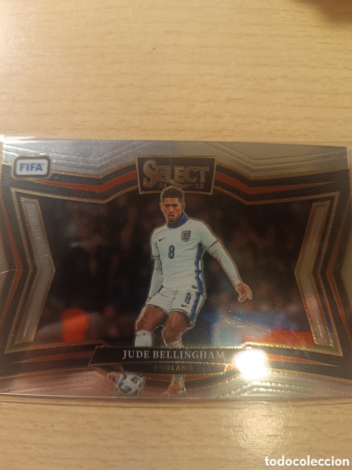 Cartes &agrave; collectionner de Football: 211 JUDE BELLINGHAM FIELD LEVEL INGLATERRA ENGLAND SELECT FIFA 2024 2025 PANINI 24 25
