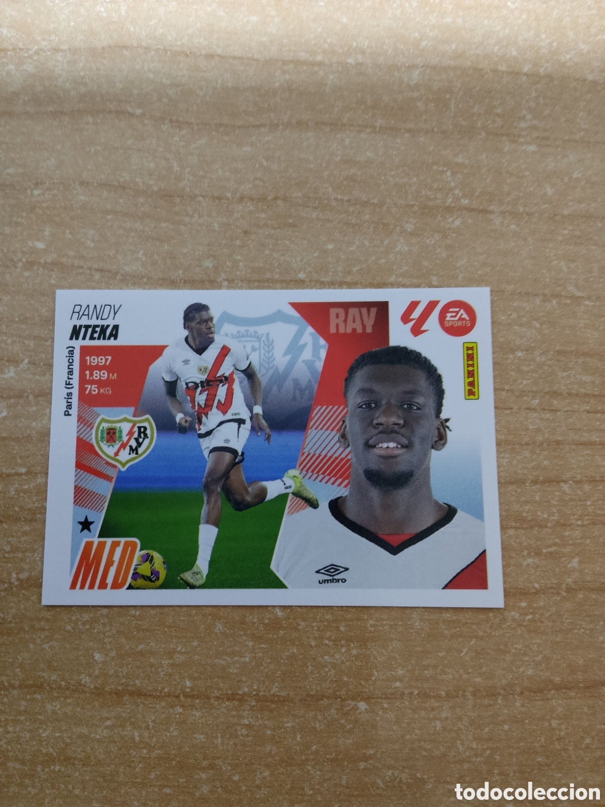 Football Stickers: 15 A NTEKA RAYO VALLECANO LIGA ESTE 2025 2026
