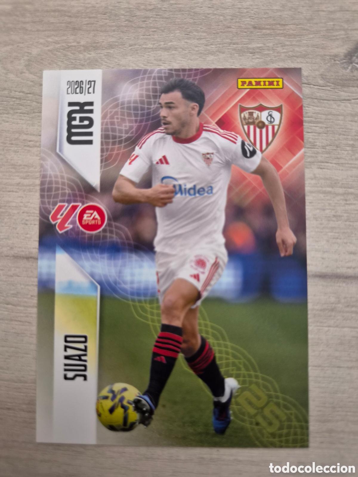Figurine di Calcio: N&deg;333 Sevilla Suazo Megacracks 26/27