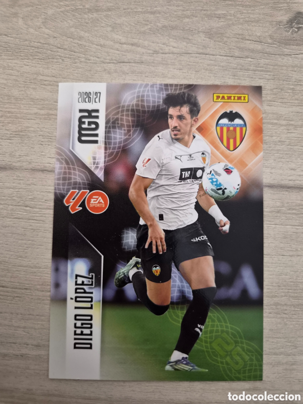 Cromos de f&uacute;tbol: N&deg;359 Valencia Diego L&oacute;pez Megacracks 26/27