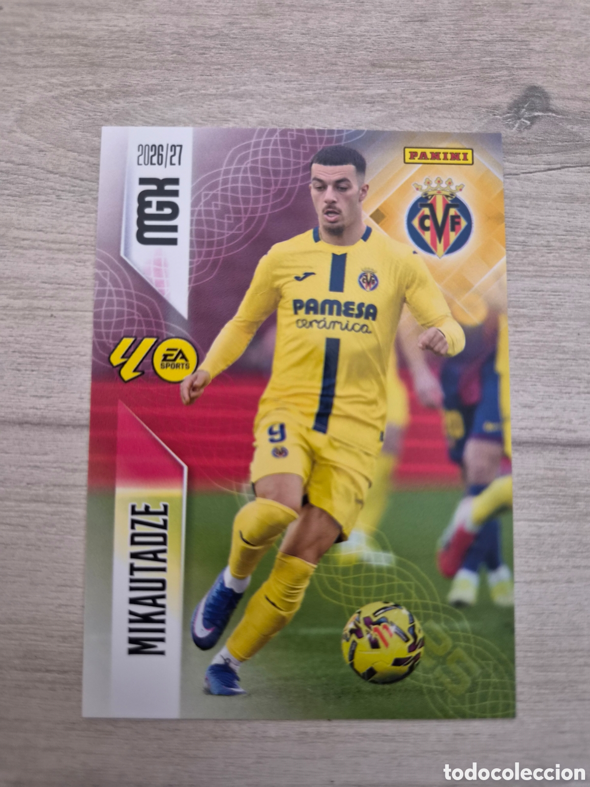Cromos de f&uacute;tbol: N&deg;376 Villarreal Mikautadze Megacracks 26/27