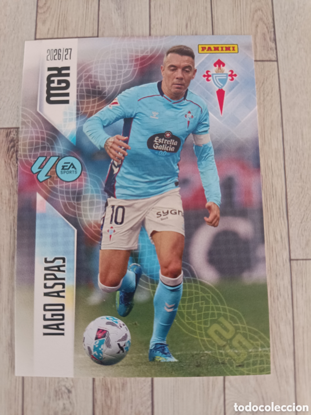 Figurine di Calcio: 124 IAGO ASPAS REAL CLUB CELTA MEGACRACKS MGK 26 27 PANINI 2026 2027