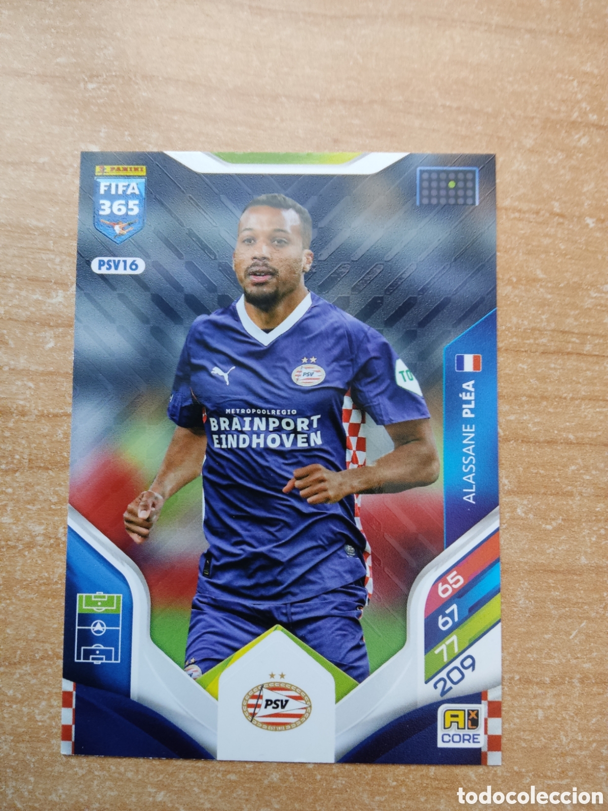 Cartes &agrave; collectionner de Football: 16 ALASSANE PLEA PSV FIFA 365 ADRENALYN 2026