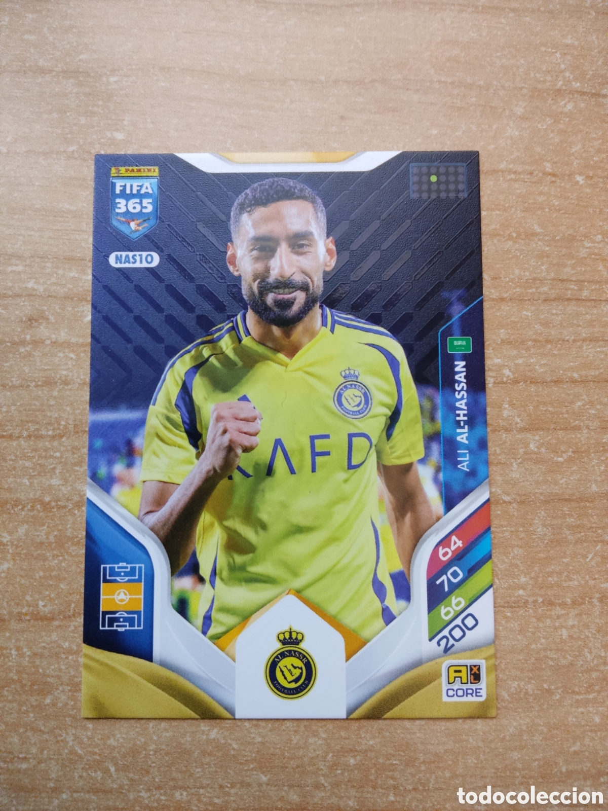 Fu&szlig;ball-Sticker: 10 ALI AL HASSAN AL NASSR FIFA 365 ADRENALYN 2026