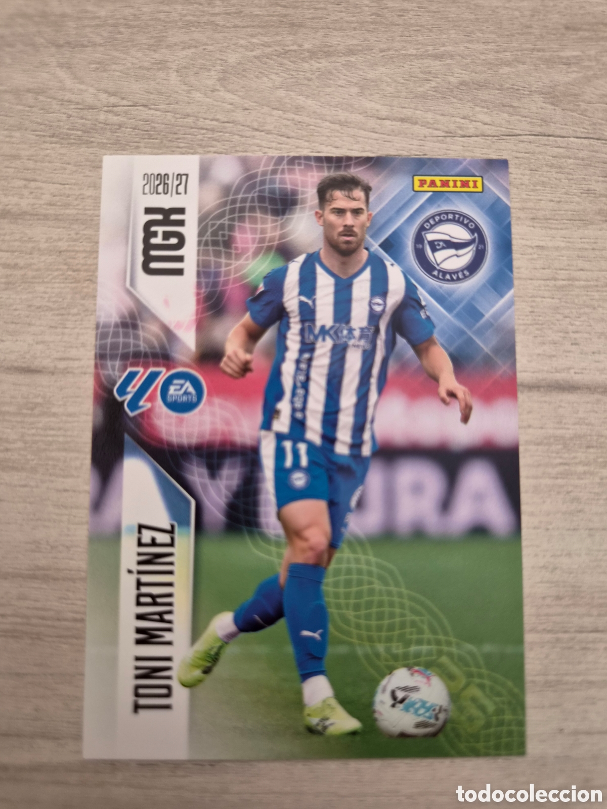 Cromos de f&uacute;tbol: N&deg;35 Alaves Toni Mart&iacute;nez Megacracks 26/27