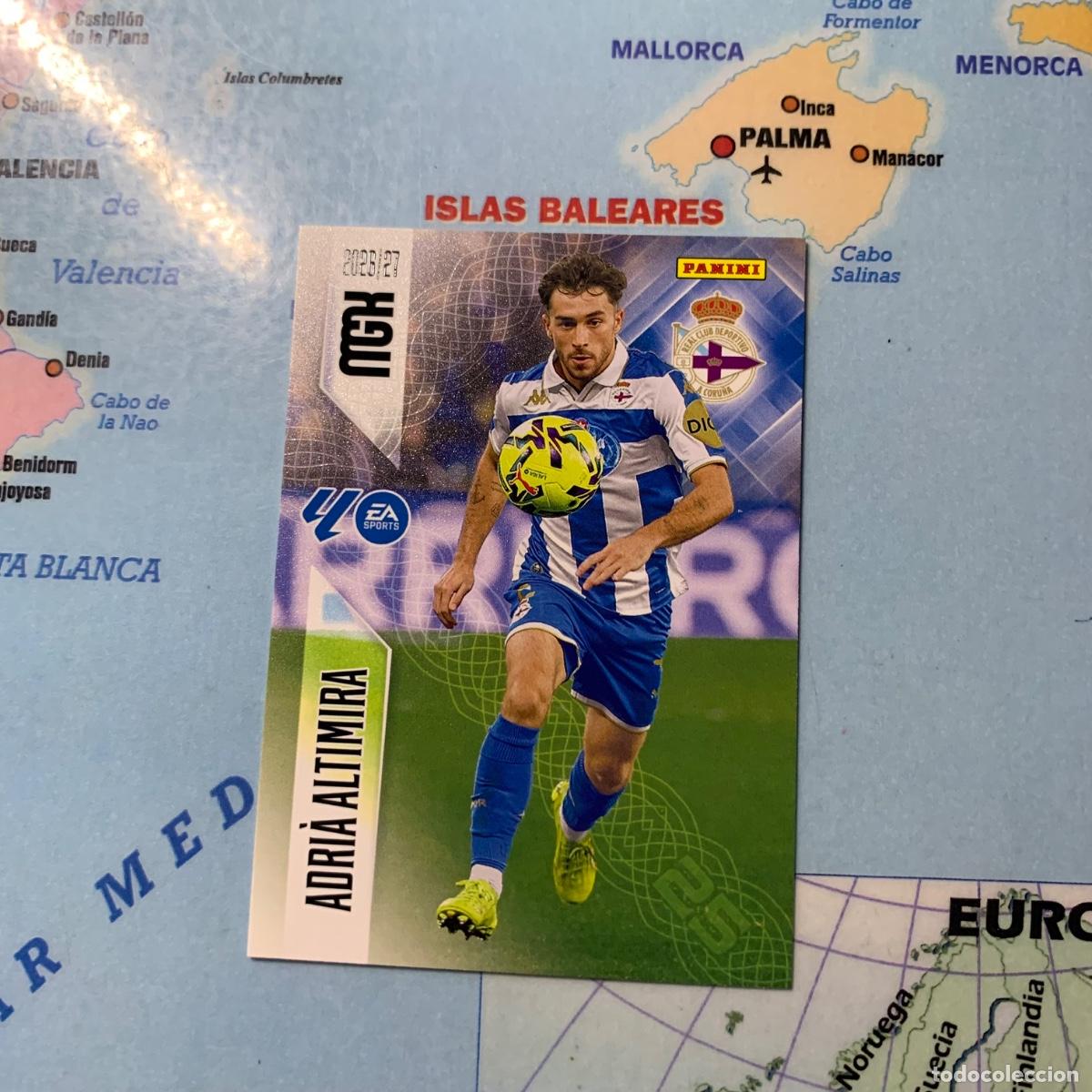 Figurine di Calcio: Adria Altimira numero 130 del deportivo de La Coru&ntilde;a megacracks 26-27 2026-2027
