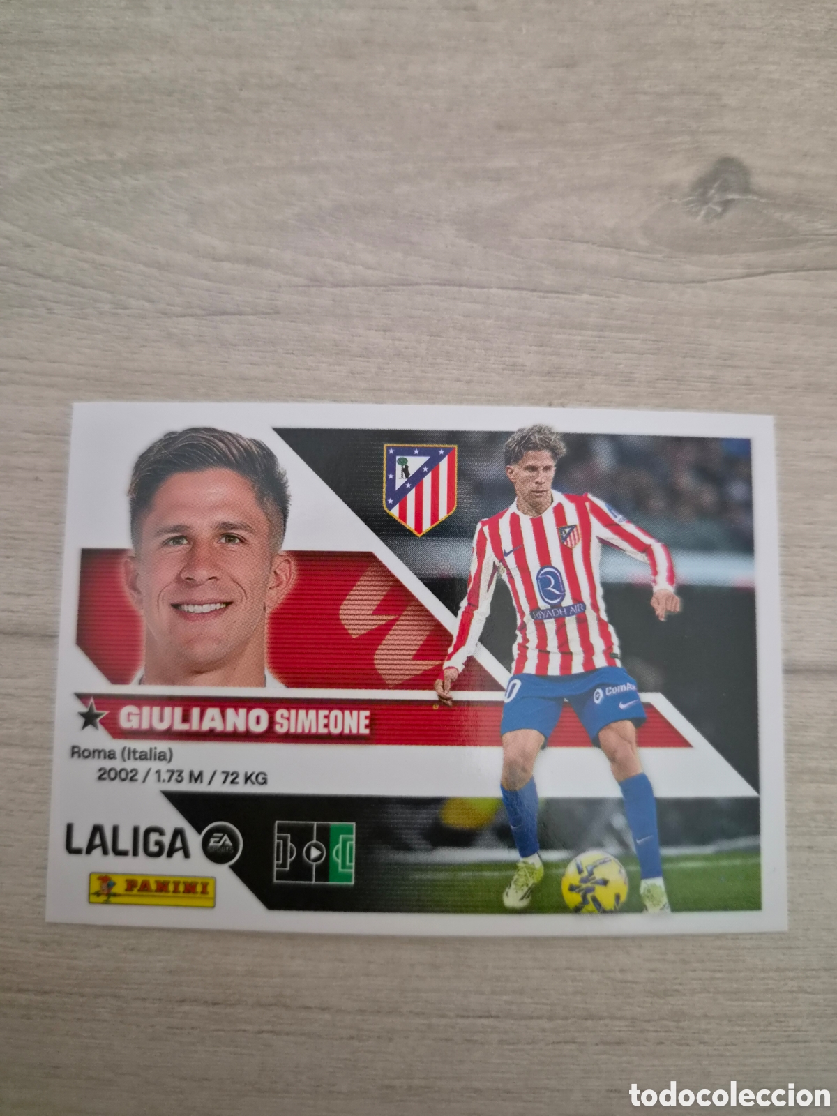 Fu&szlig;ball-Sticker: N&deg;17 Atl&eacute;tico de Madrid Giuliano Liga Este 26/27
