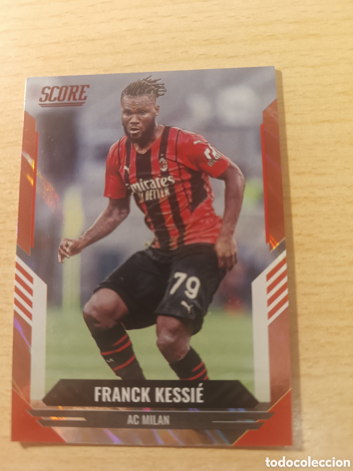 Figurine di Calcio: 102 FRANCK KESSIE RED PARALEL MILAN FIFA SCORE 2021 2022 PANINI 21 22 PARALELA ROJA