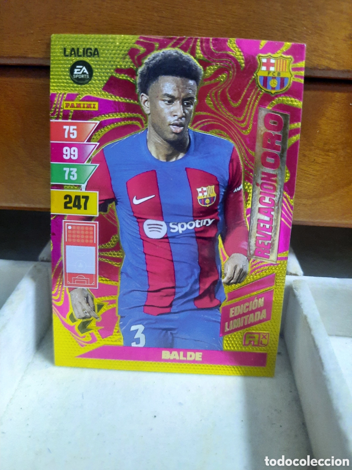 Cromos de f&uacute;tbol: BALDE Revelaci&oacute;n Oro Edici&oacute;n Limitada Adrenalyn XL 2023-24