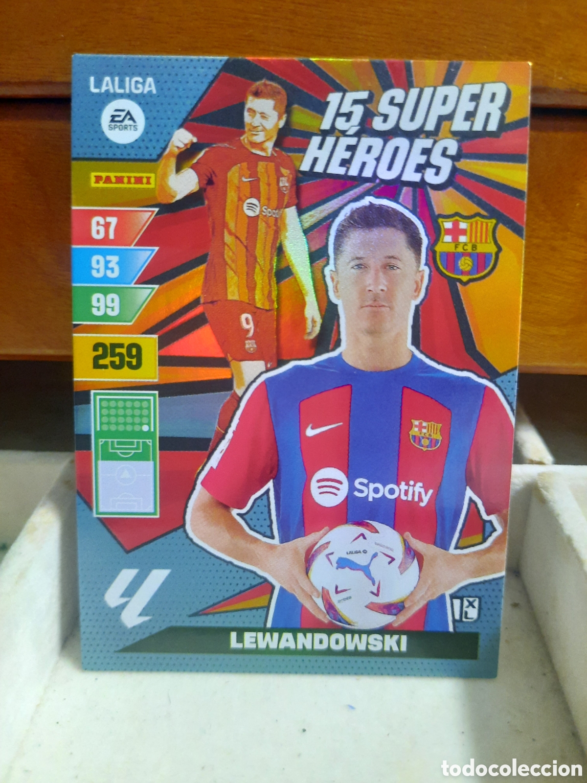 Cromos de f&uacute;tbol: 15 Super H&eacute;roes Lewandowski Adrenalyn XL 2023-24