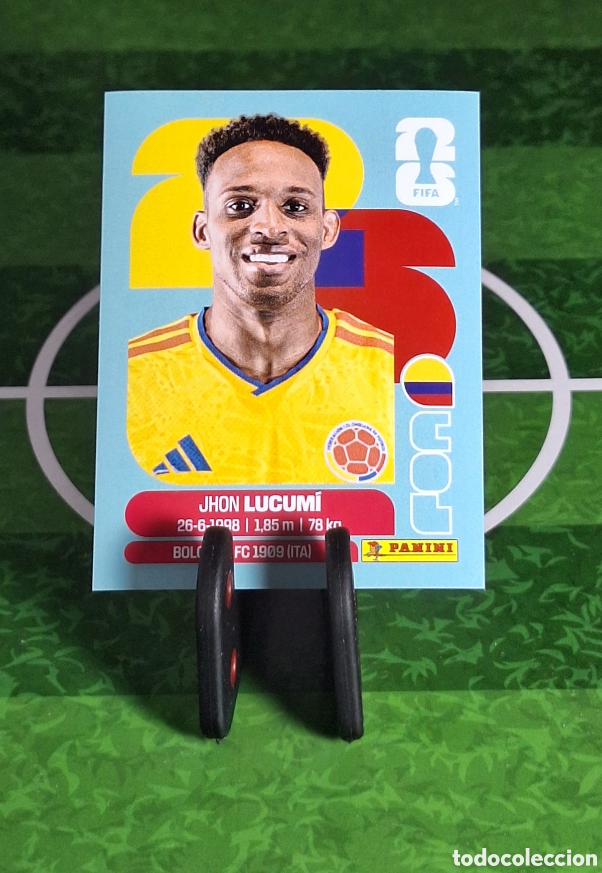 Fu&szlig;ball-Sticker: JHON LUCUM&Iacute; #COL 8 MUNDIAL 2026