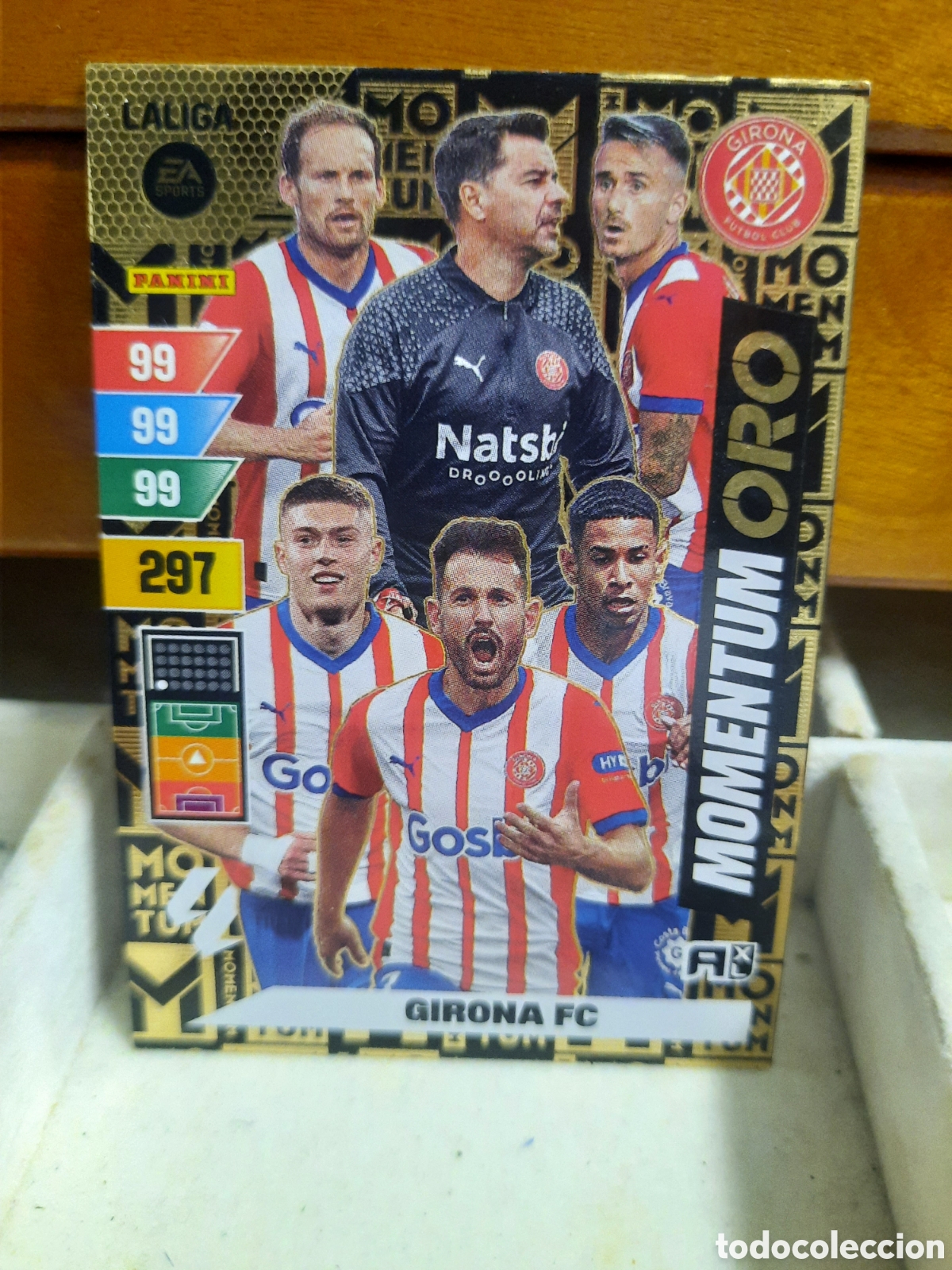Fu&szlig;ball-Sticker: MOMENTUM ORO Girona F.C Adrenalyn XL 2023-24