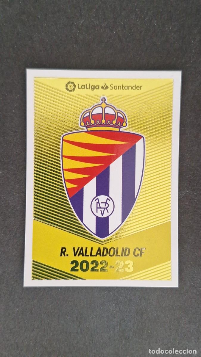 Cromos de f&uacute;tbol: L1 ESCUDO REAL VALLADOLID LIGA ESTE 2022 2023 22 23 NUNCA PEGADO SIN PEGAR