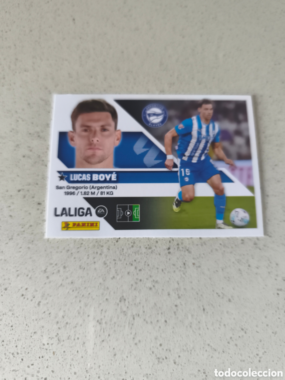 Fu&szlig;ball-Sticker: CROMO NUMERO 20 BOY&Eacute; ALAVES. LIGA ESTE 26/27. PANINI.