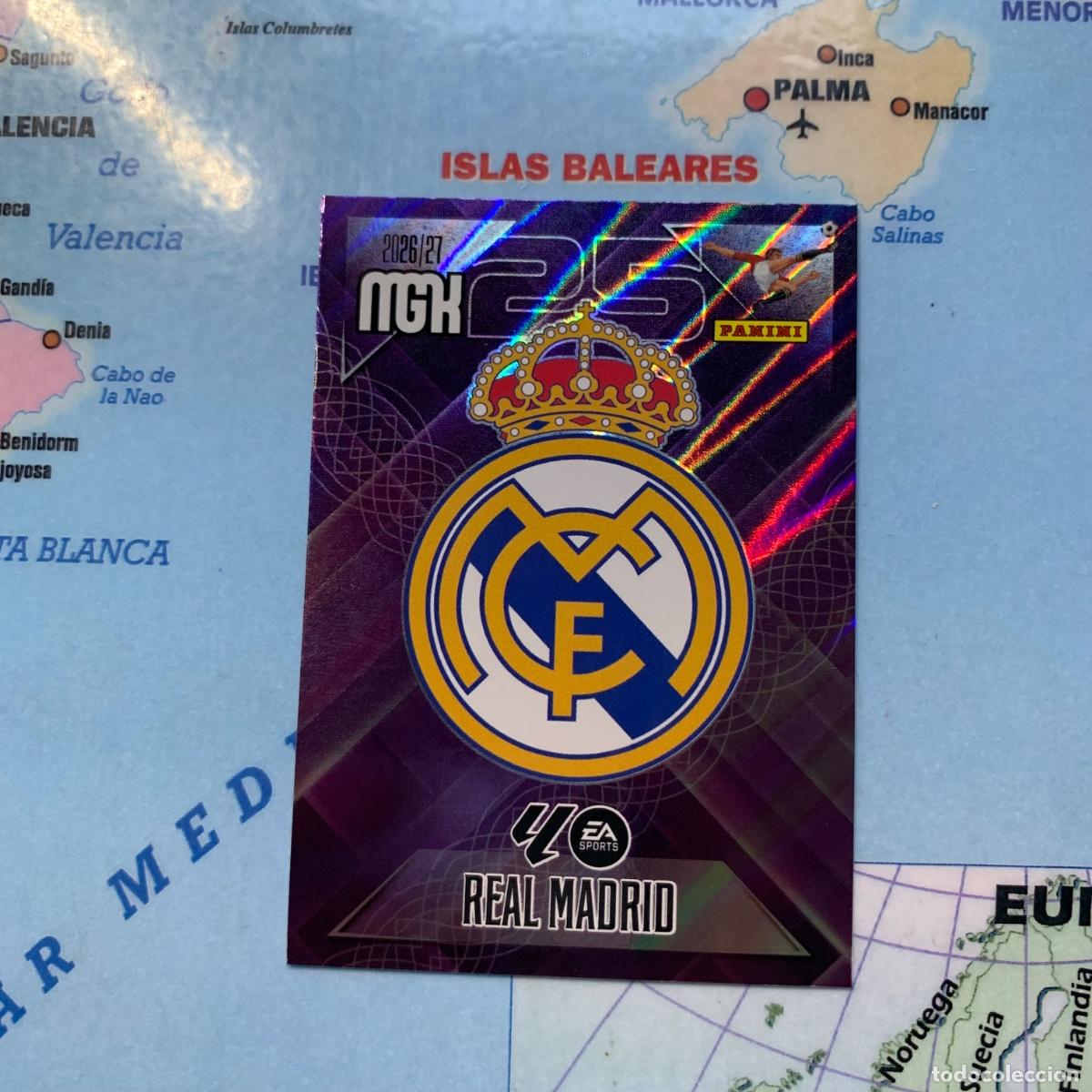 Cromos de f&uacute;tbol: Escudo del Real Madrid n&uacute;mero 217 megacracks 26-27 2026-2027
