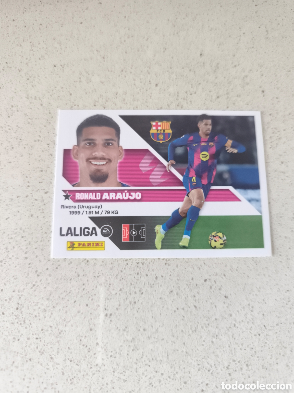 Cromos de f&uacute;tbol: CROMO NUMERO 6A ARAUJO FC BARCELONA. LIGA ESTE 26/27. PANINI.