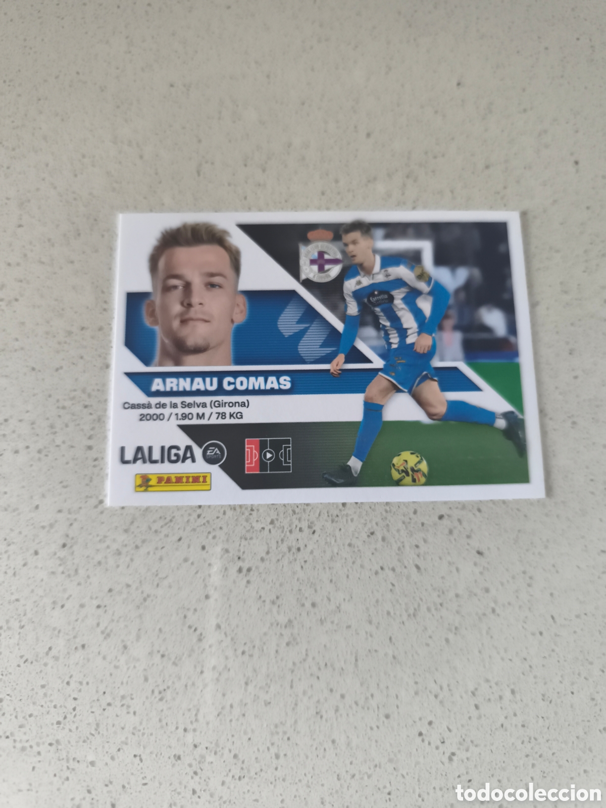 Cromos de f&uacute;tbol: CROMO NUMERO 9B ARNAU COMAS DEPORTIVO DE LA CORU&Ntilde;A. LIGA ESTE 26/27. PANINI.