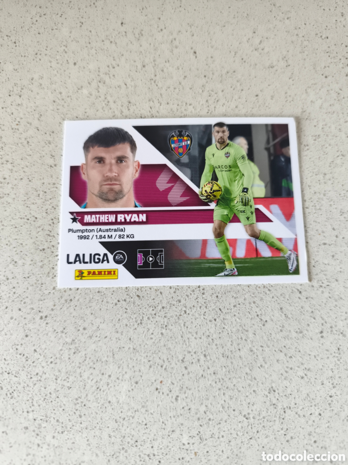 Cromos de f&uacute;tbol: CROMO N&Uacute;MERO 3 RYAN LEVANTE. LIGA ESTE 26/27. PANINI.