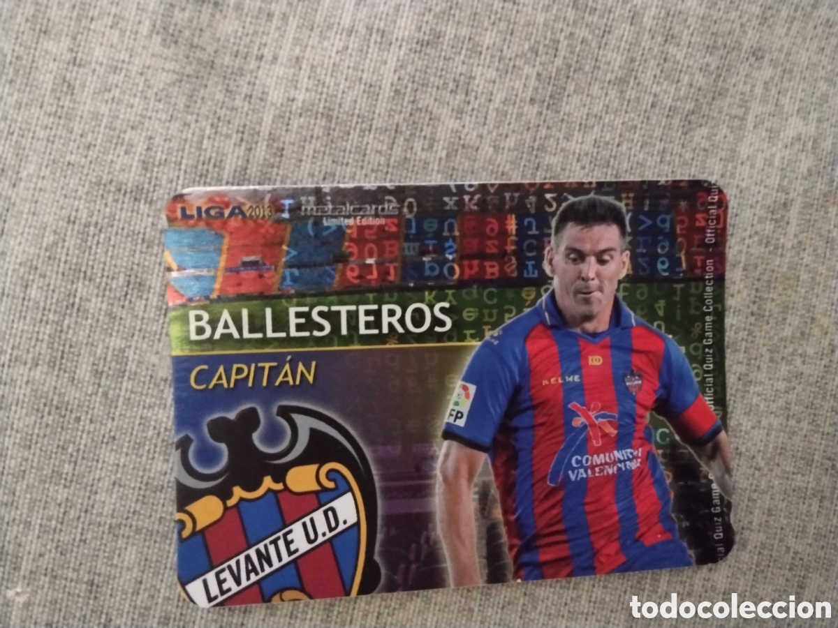 Fu&szlig;ball-Sticker: MUNDICROMO QUIZ GAME LIGA 2013 - METALCARD CAPITAN BALLESTEROS - LEVANTE UD ( FONDO LETRAS )