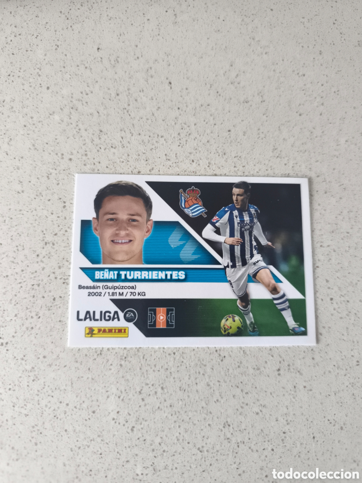 Fu&szlig;ball-Sticker: CROMO N&Uacute;MERO 12 TURRIENTES REAL SOCIEDAD. LIGA ESTE 26/27. PANINI.