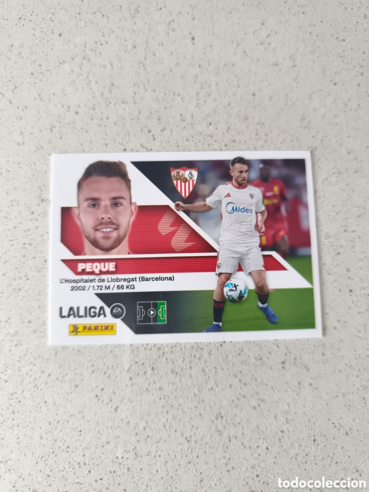 Cromos de f&uacute;tbol: CROMO N&Uacute;MERO 17 PEQUE SEVILLA. LIGA ESTE 26/27. PANINI.