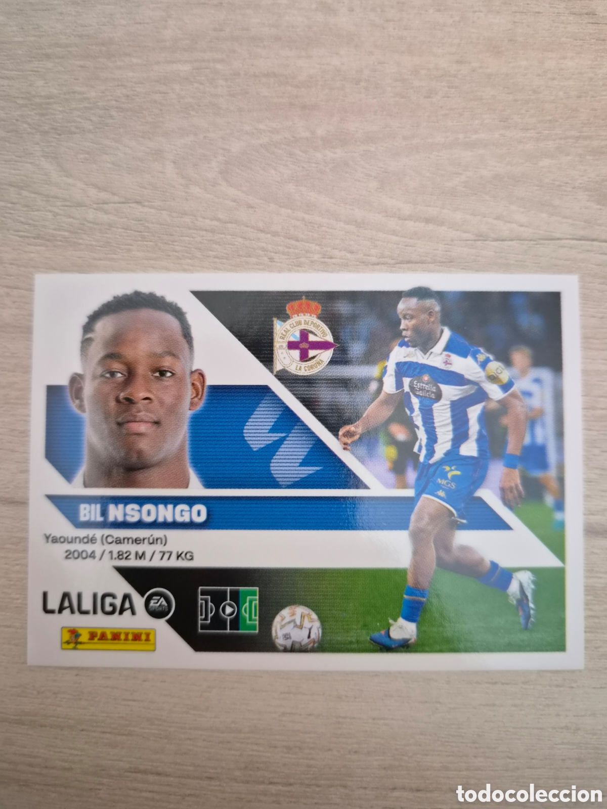 Cromos de Futebol: N&deg;20 Deportivo La Coru&ntilde;a Nsongo Liga Este 26/27