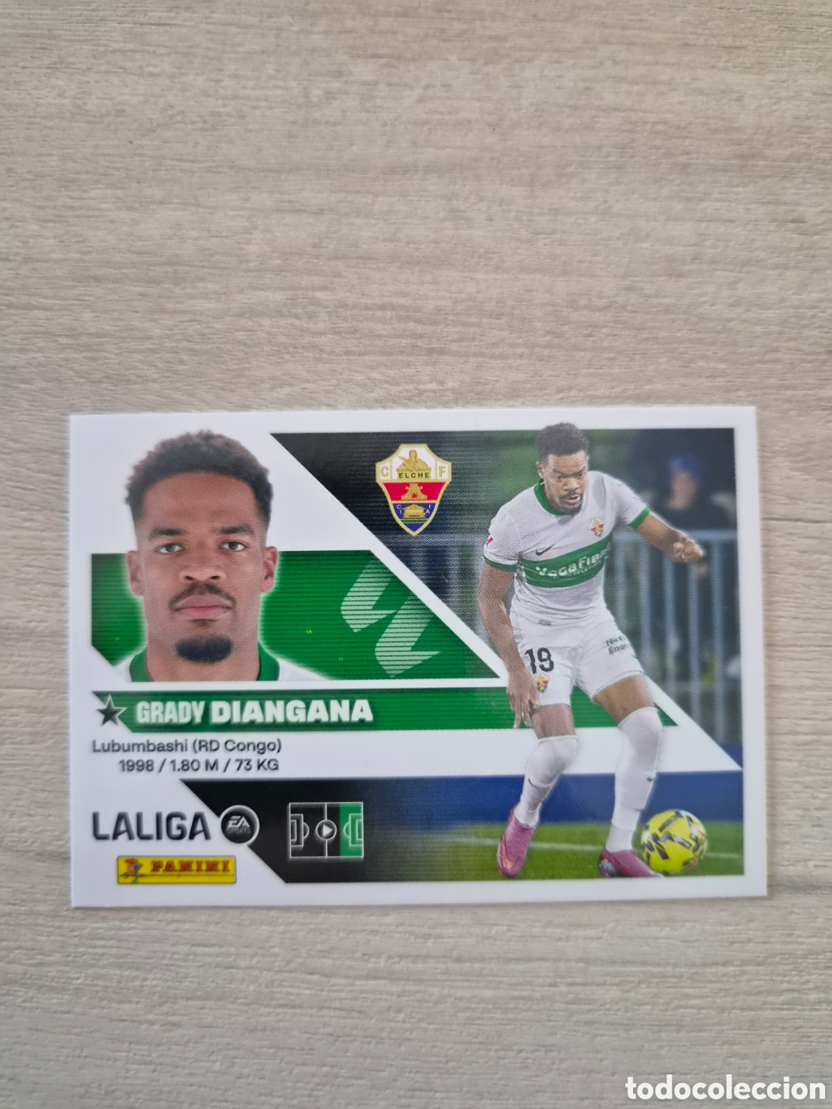 Figurine di Calcio: N&deg;19 Elche Diangana Liga Este 26/27