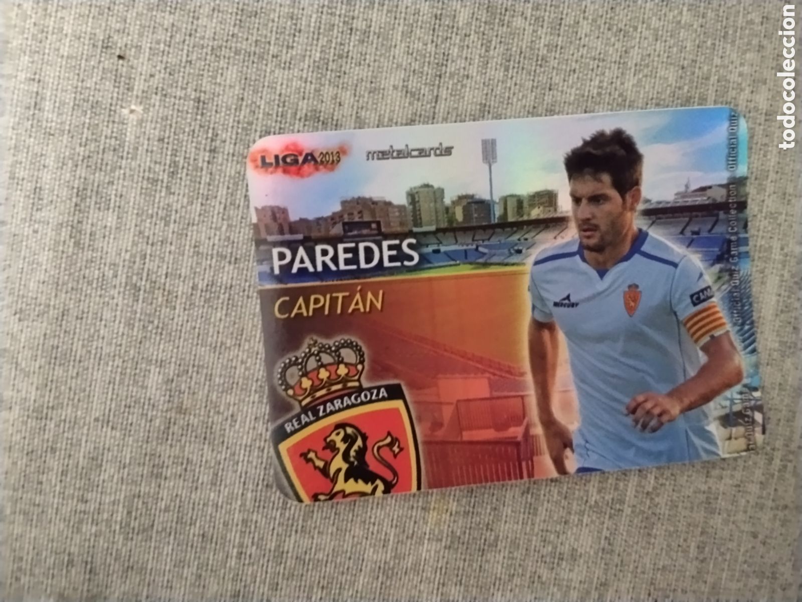 Fu&szlig;ball-Sticker: MUNDICROMO QUIZ GAME LIGA 2013 - METALCARD CAPITAN PAREDES - REAL ZARAGOZA (BRILLO LISO )