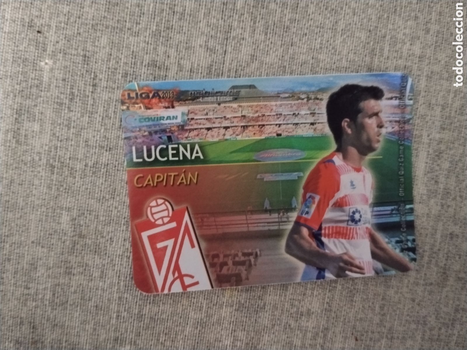 Fu&szlig;ball-Sticker: MUNDICROMO QUIZ GAME LIGA 2013 - METALCARD CAPITAN LUCENA - GRANADA CF (BRILLO LISO )