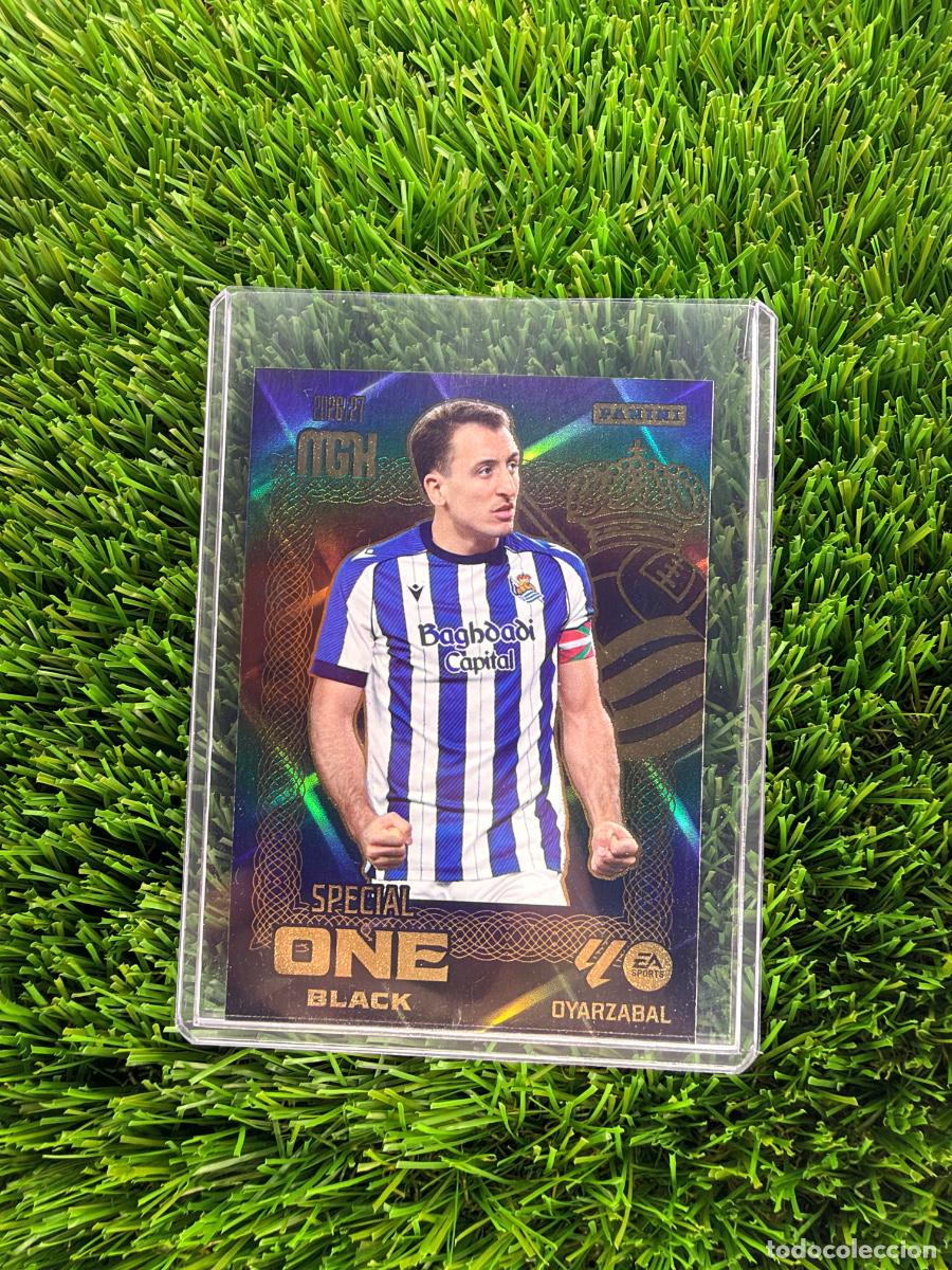 Cromos de Futebol: Oyarz&aacute;bal Special One Black Real Sociedad Megacracks 26 27