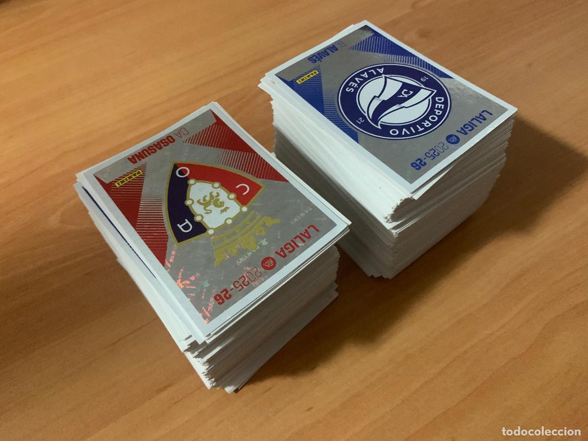 Figurine di Calcio: LOTE 440 CROMOS LIGA ESTE 2025 2026 PANINI SIN REPETIR