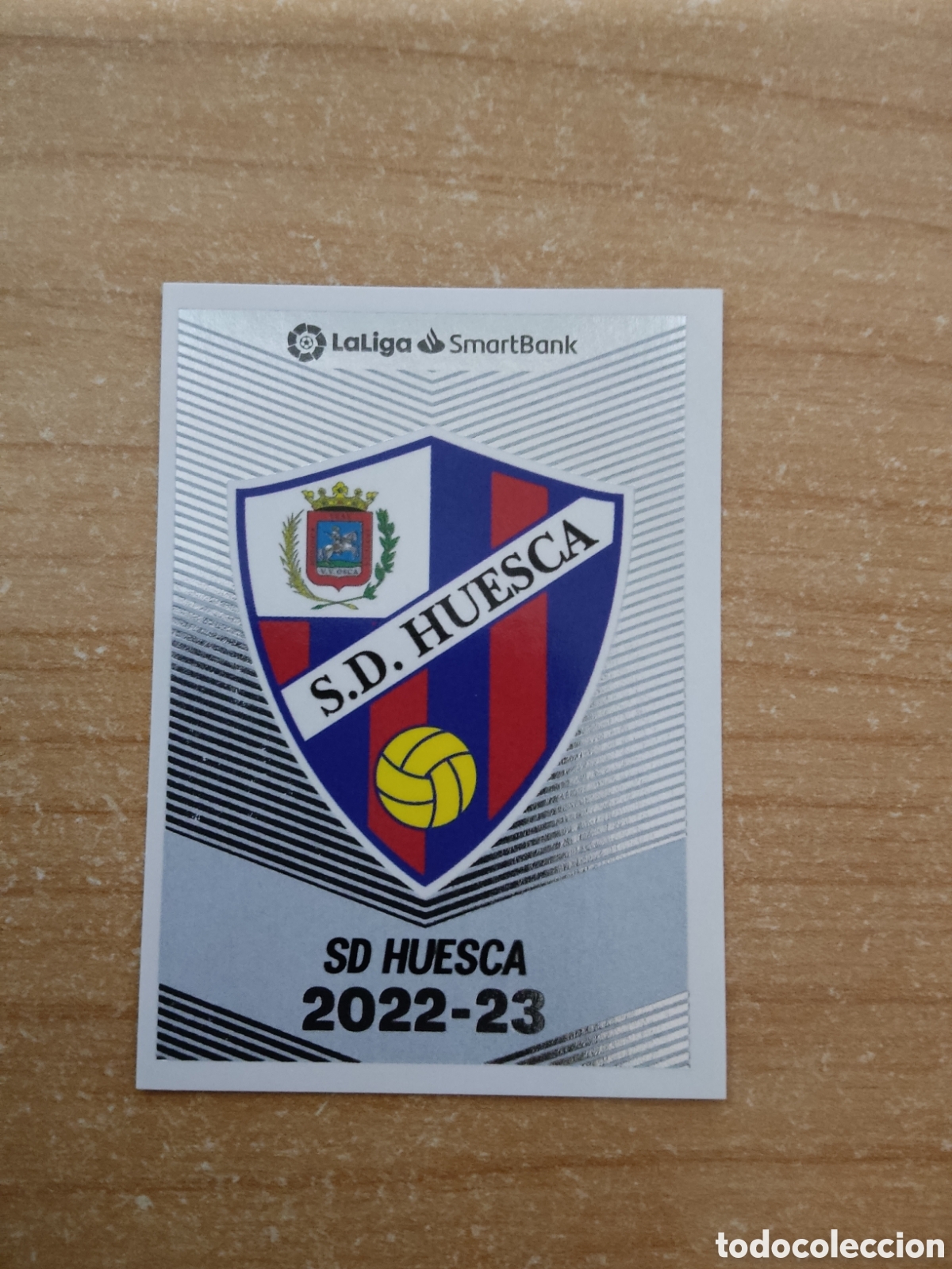Fu&szlig;ball-Sticker: 8 ESCUDO SD HUESCA LIGA ESTE 2022 2023