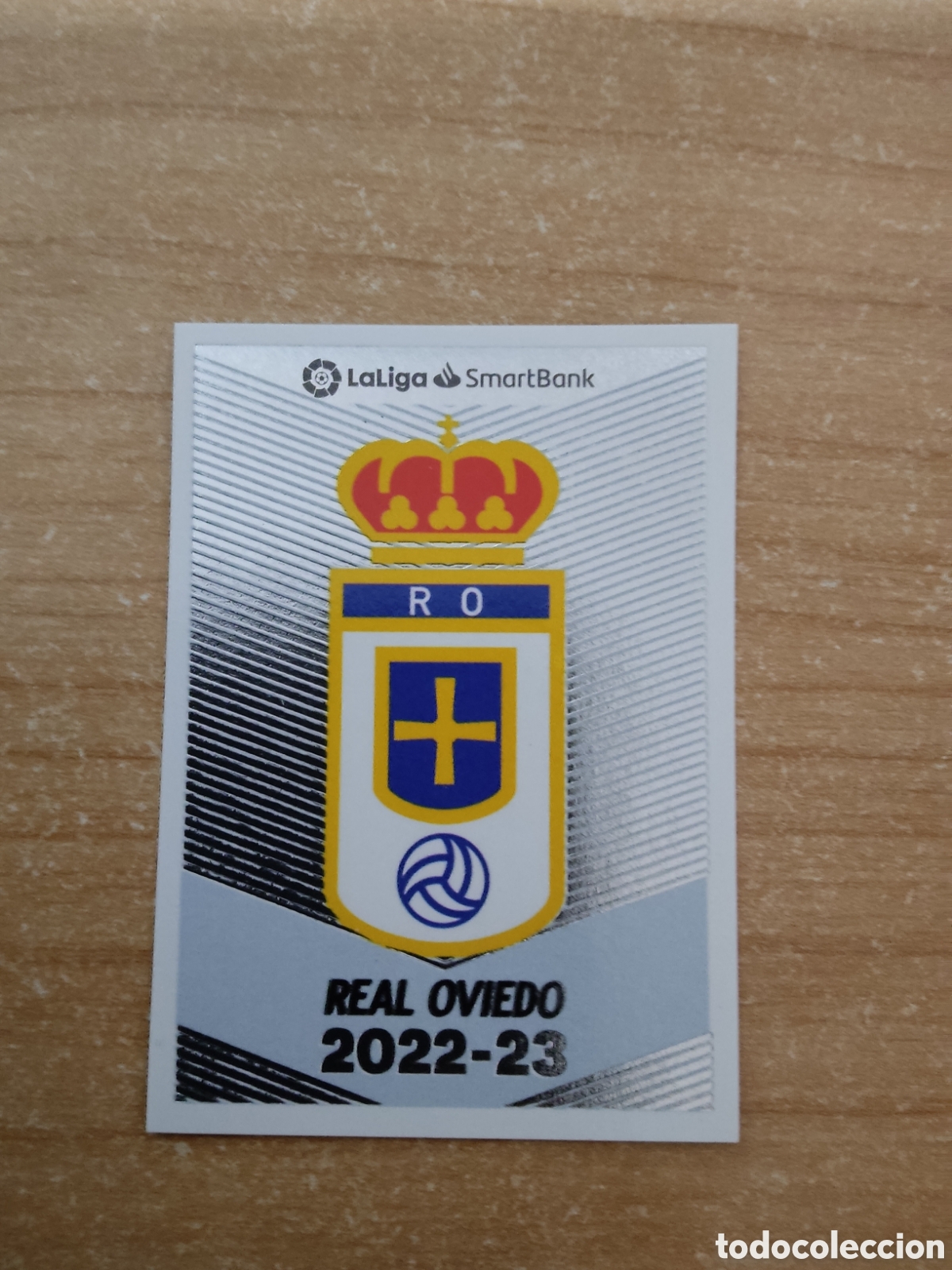 Fu&szlig;ball-Sticker: 16 ESCUDO REAL OVIEDO LIGA ESTE 2022 2023