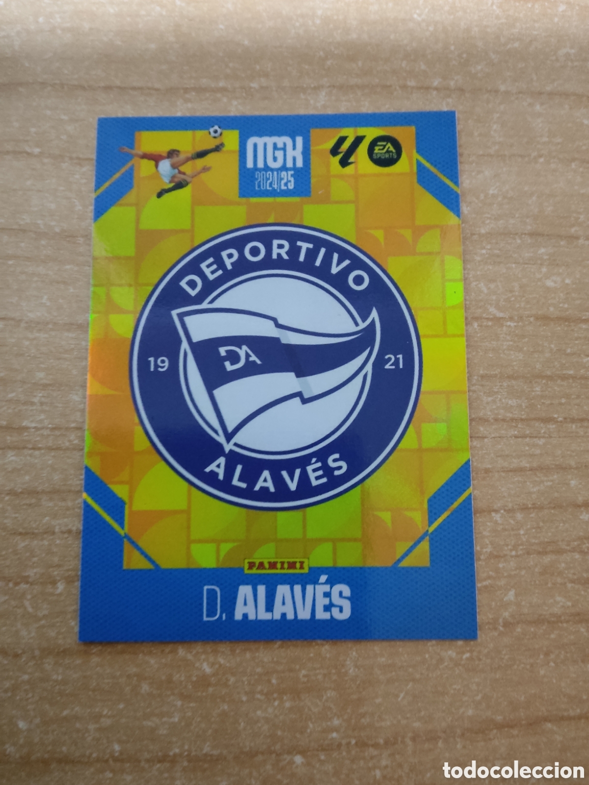 Cromos de f&uacute;tbol: 19 ESCUDO ALAVES MEGACRACKS 2024 2025