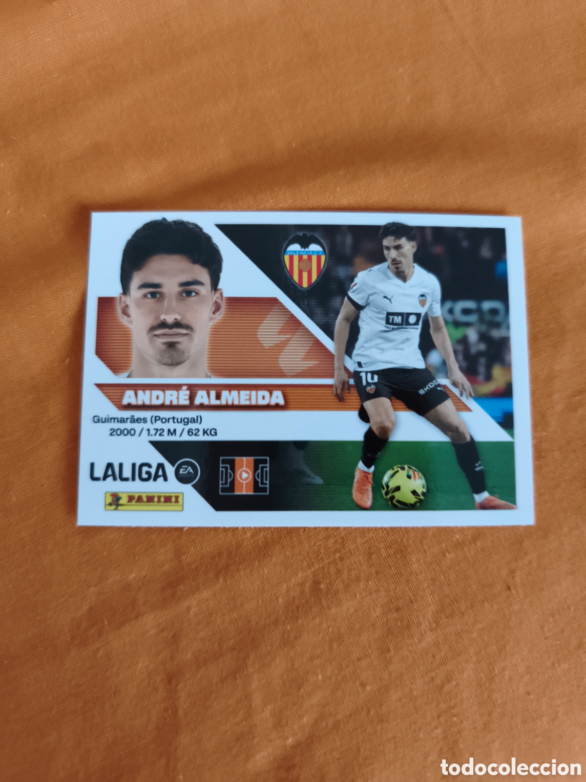 Cromos de f&uacute;tbol: CROMO N&Uacute;MERO 16 ANDR&Eacute; ALMEIDA VALENCIA. LIGA ESTE 26/27. PANINI.