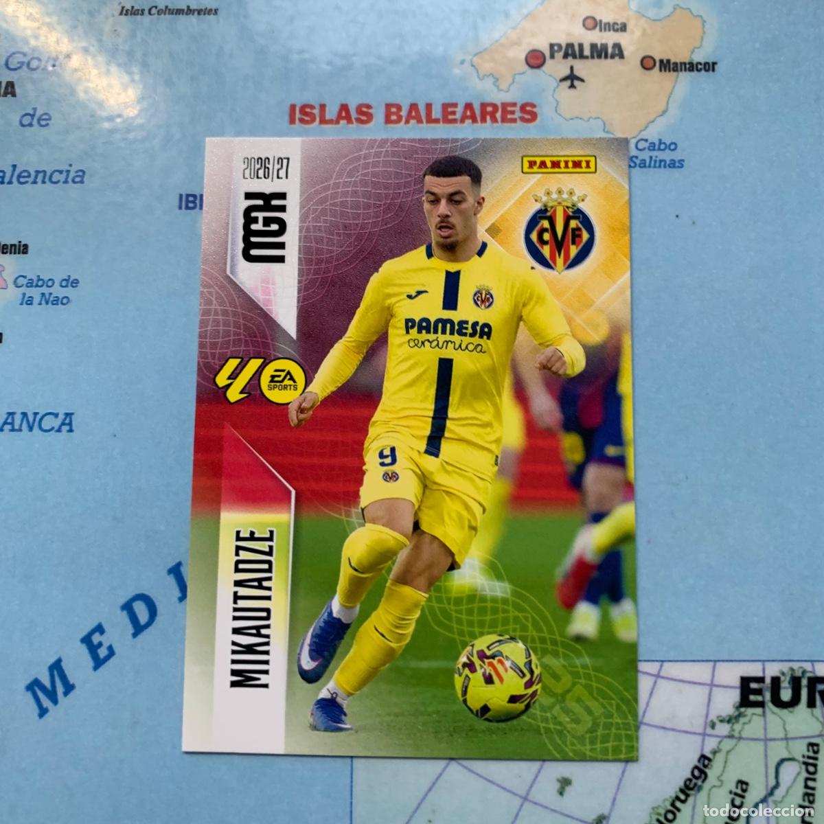 Football Stickers: Mikautadze n&uacute;mero 376 del Villarreal megacracks 26-27 2026-2027