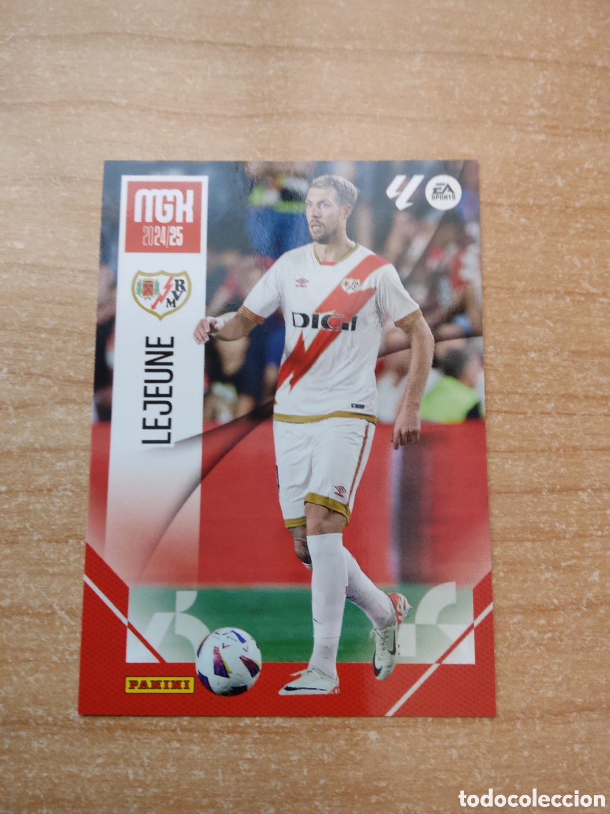 Fu&szlig;ball-Sticker: 275 LEJEUNE RAYO VALLECANO MEGACRACKS 2024 2025