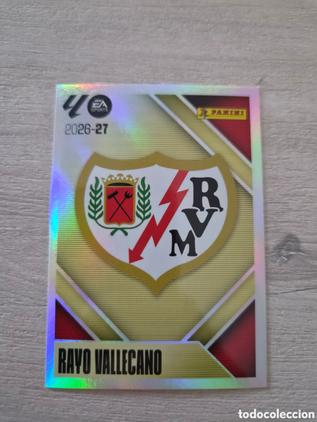 Football Stickers: N&deg;1 Rayo Vallecano Escudo Liga Este 26/27