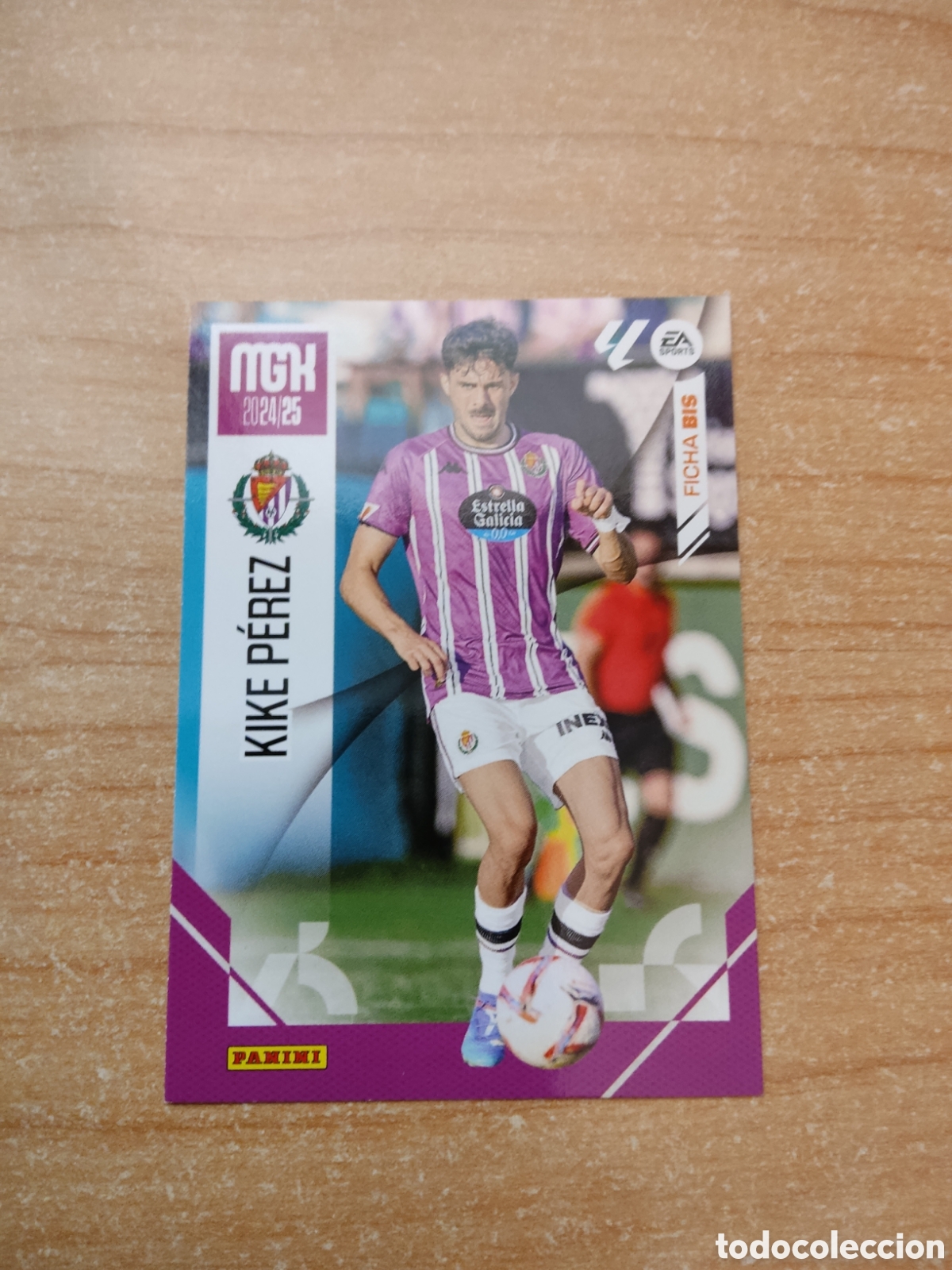 Fu&szlig;ball-Sticker: 355 BIS KIKE PEREZ VALLADOLID MEGACRACKS 2024 2025