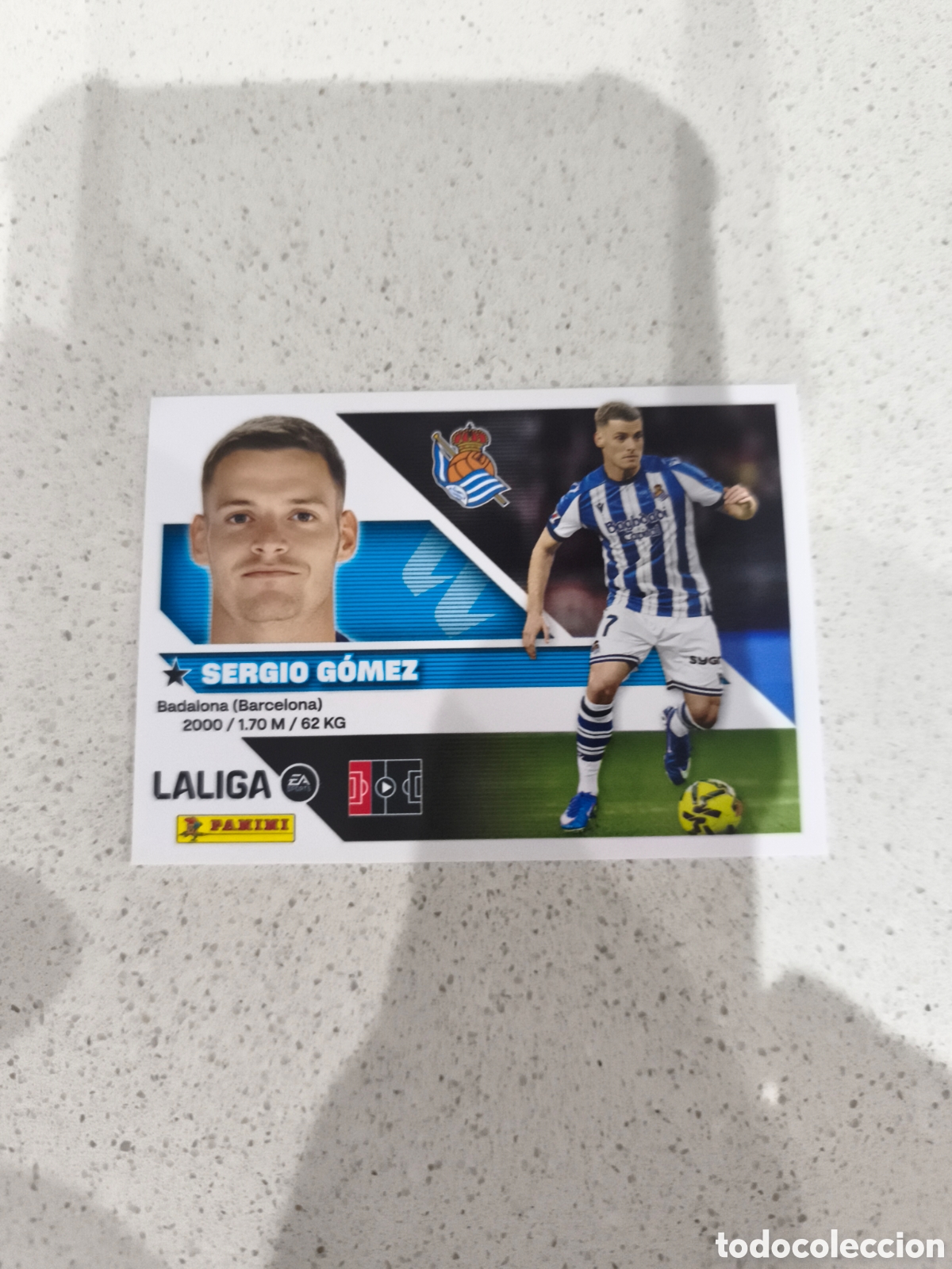 Football Stickers: CROMO N&Uacute;MERO 8 SERGIO G&Oacute;MEZ REAL SOCIEDAD. LIGA ESTE 26/27. PANINI.