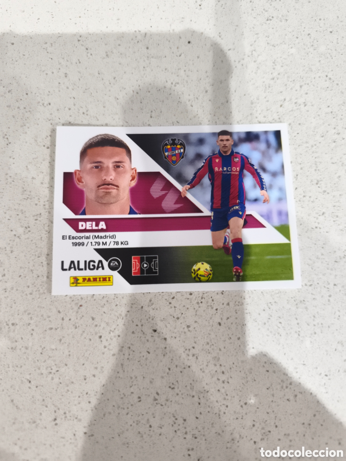 Cromos de f&uacute;tbol: CROMO N&Uacute;MERO 7 DELA LEVANTE. LIGA ESTE 26/27. PANINI.