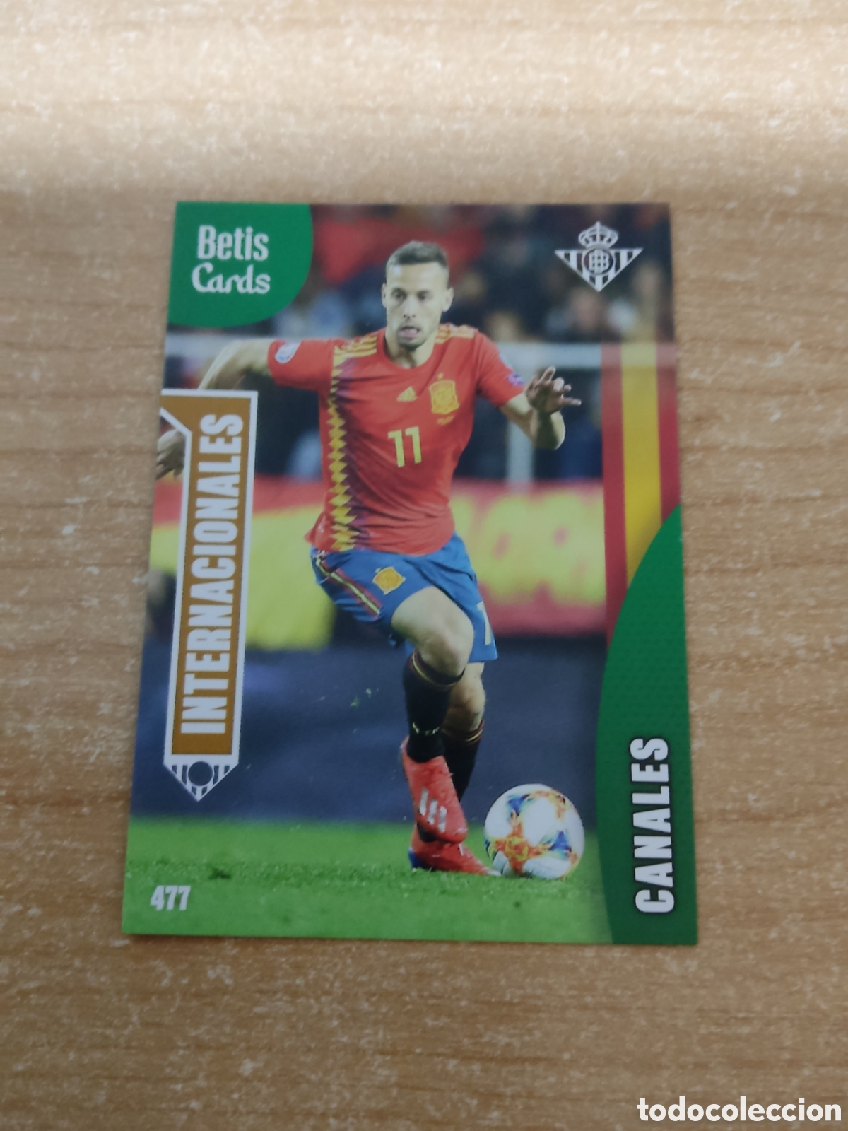 Cartes &agrave; collectionner de Football: 477 CANALES INTERNACIONALES REAL BETIS HOLY CARDS 2024 2025
